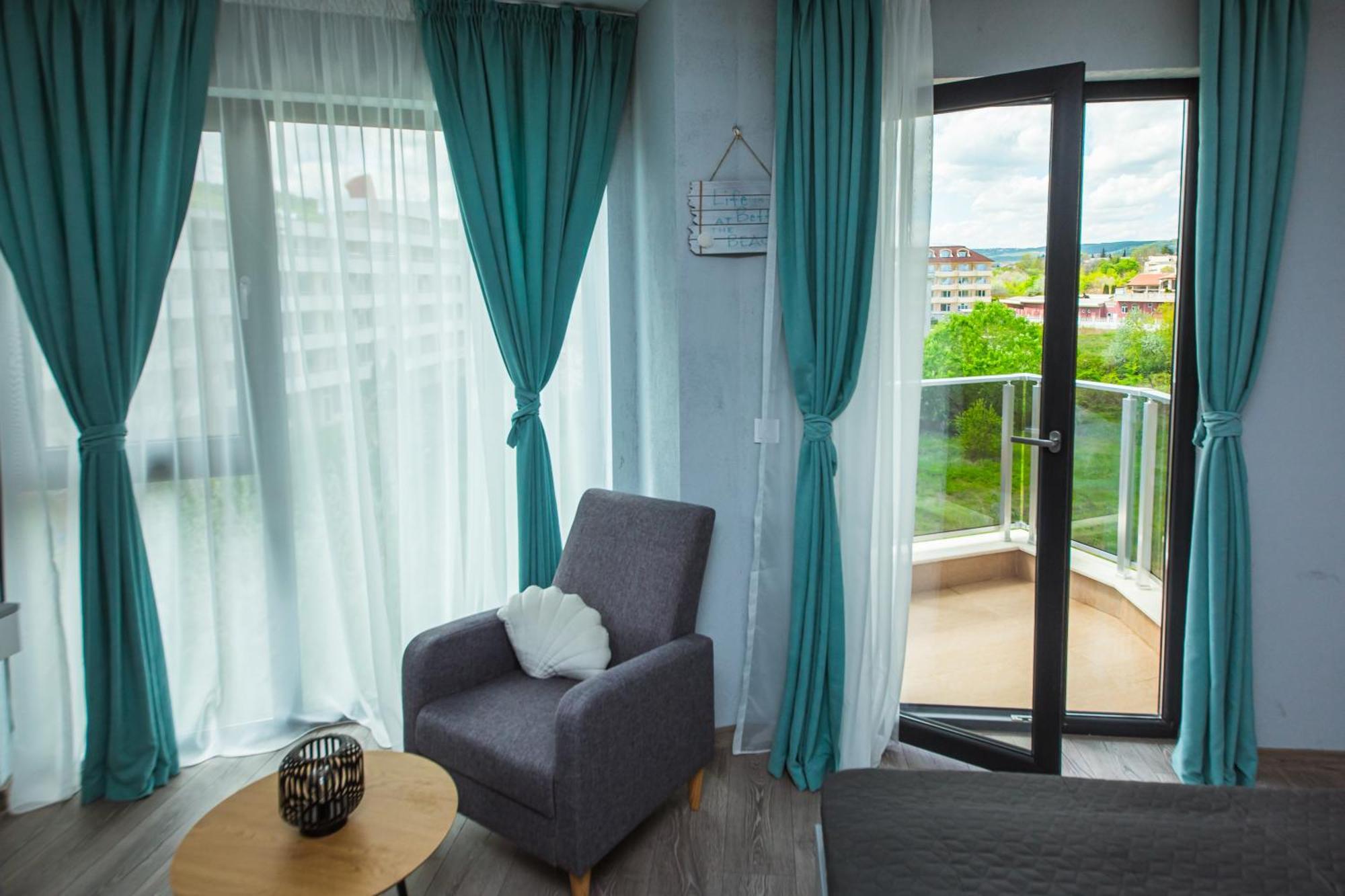 קרנבו Athmospherevillaema Apartments מראה חיצוני תמונה